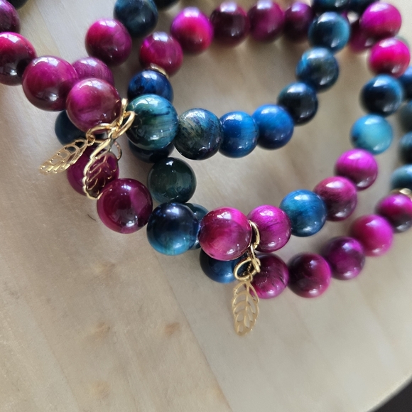 Blue & Pink Tiger Eye Stone w/gold feather charm Stretchy Bracelet 7.5"Jewelry. - Picture 5 of 7